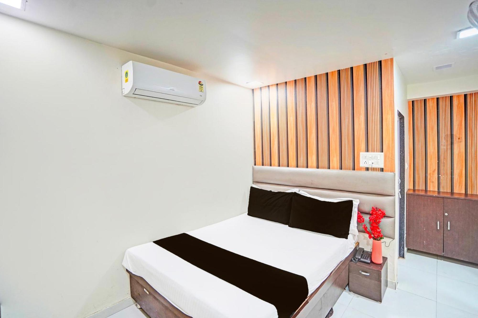 O S. G. Highway Formerly I Land Park Hotel 3*