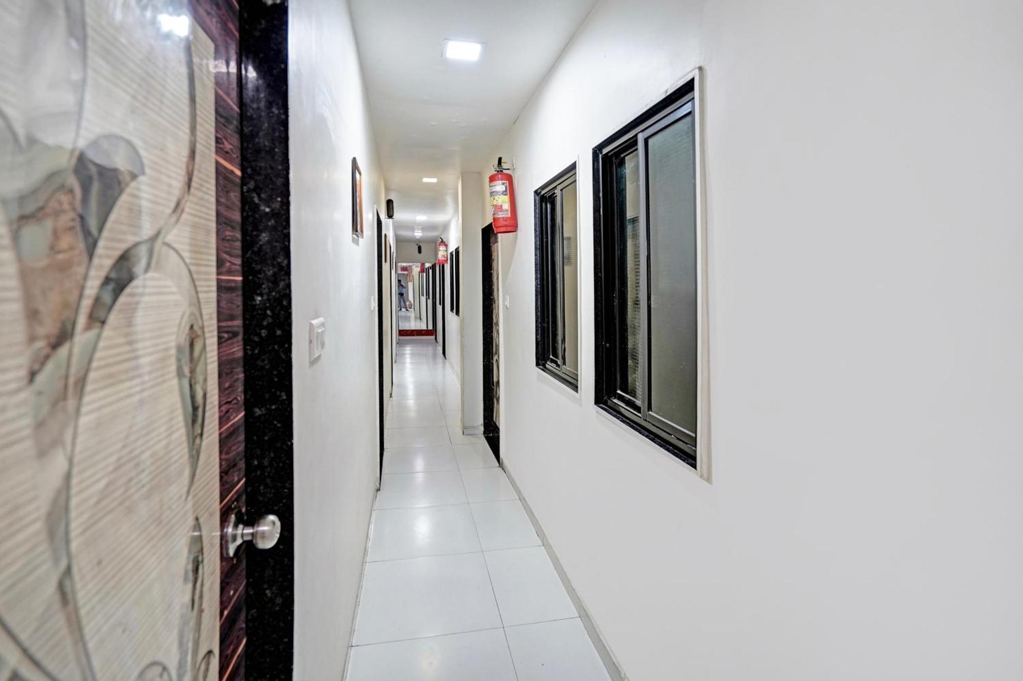 O S. G. Highway Formerly I Land Park Hotel 3*