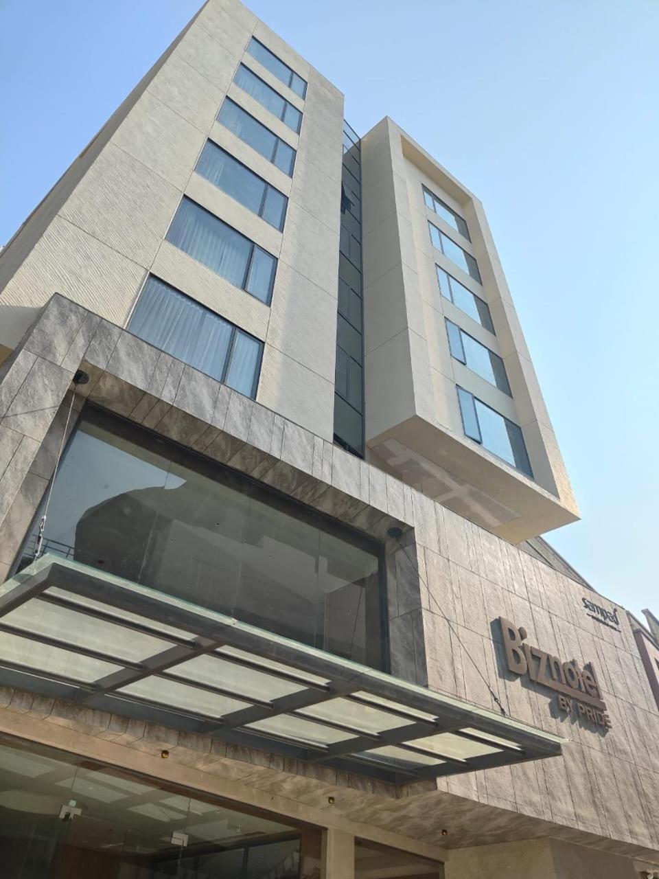 Hotel Biznotel By Pride Motera