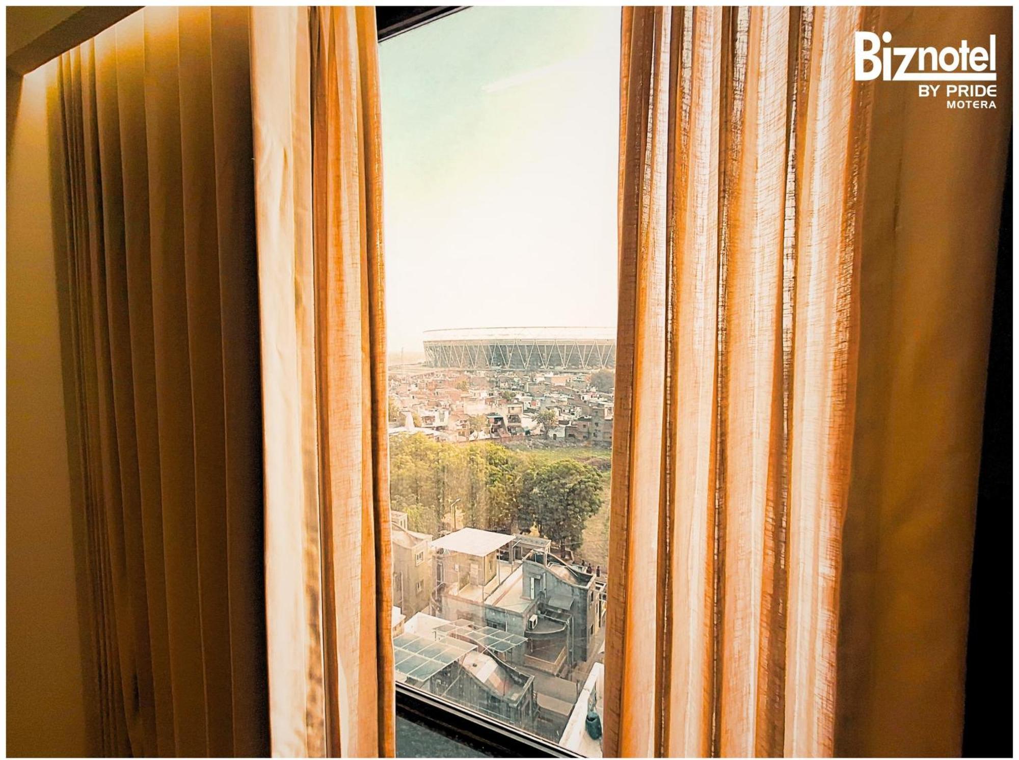 Biznotel By Pride Motera 4* Ahmedabad