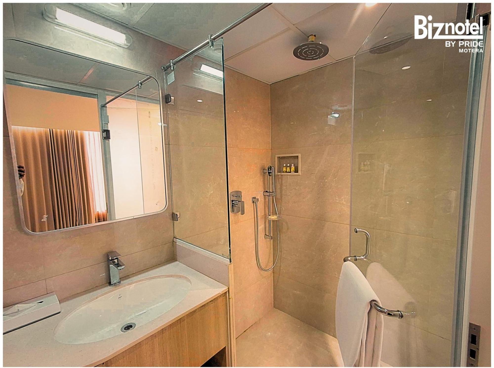 Hotel Biznotel By Pride Motera Ahmedabad