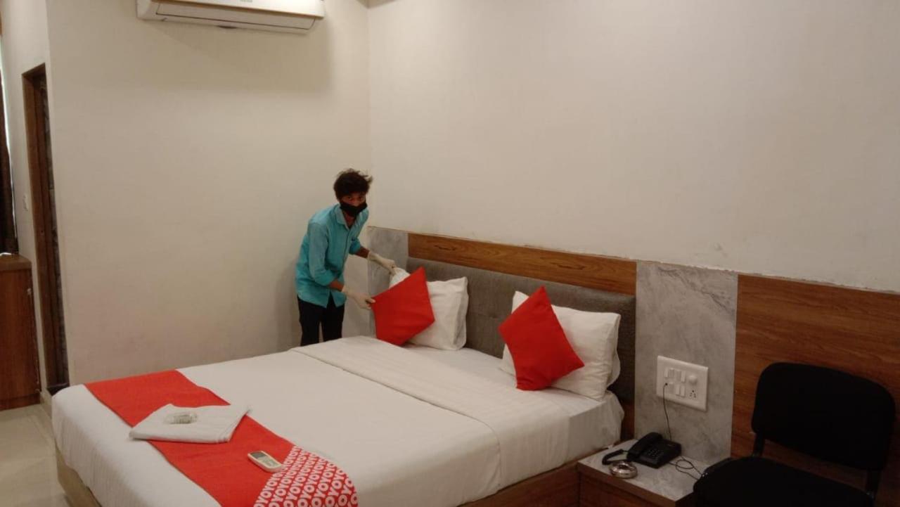 O Bhavya Hotel