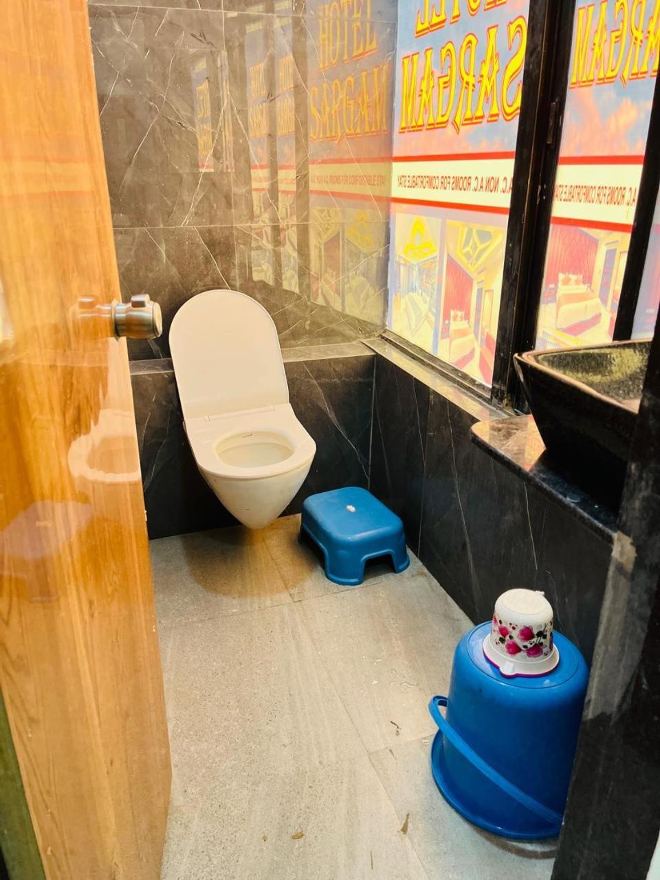Sargam Capsule hotel