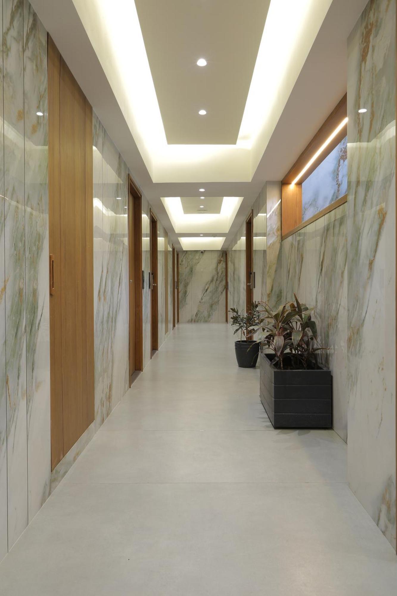 Hotel Plenteous 3*