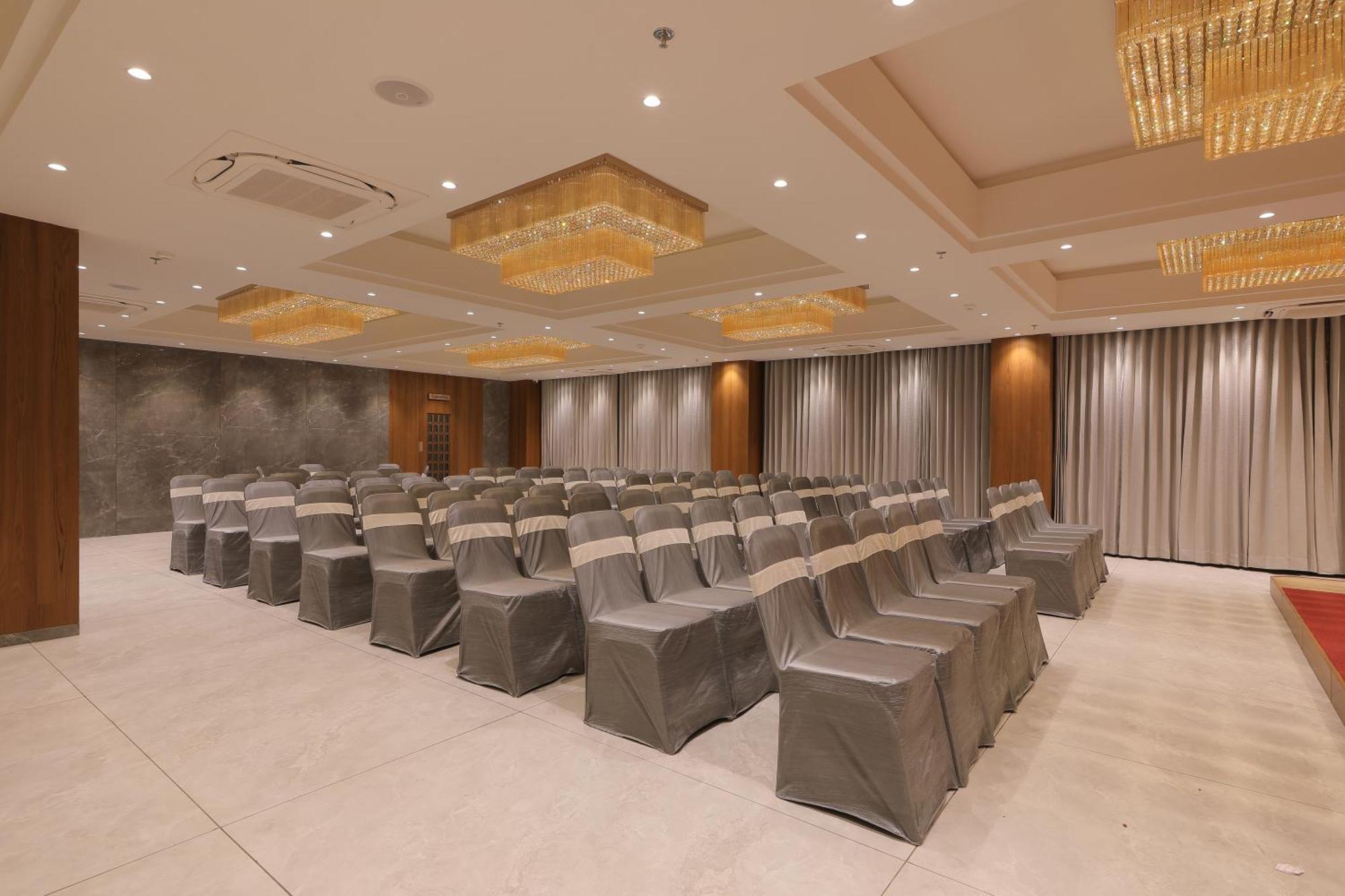 Plenteous Hotel 3*