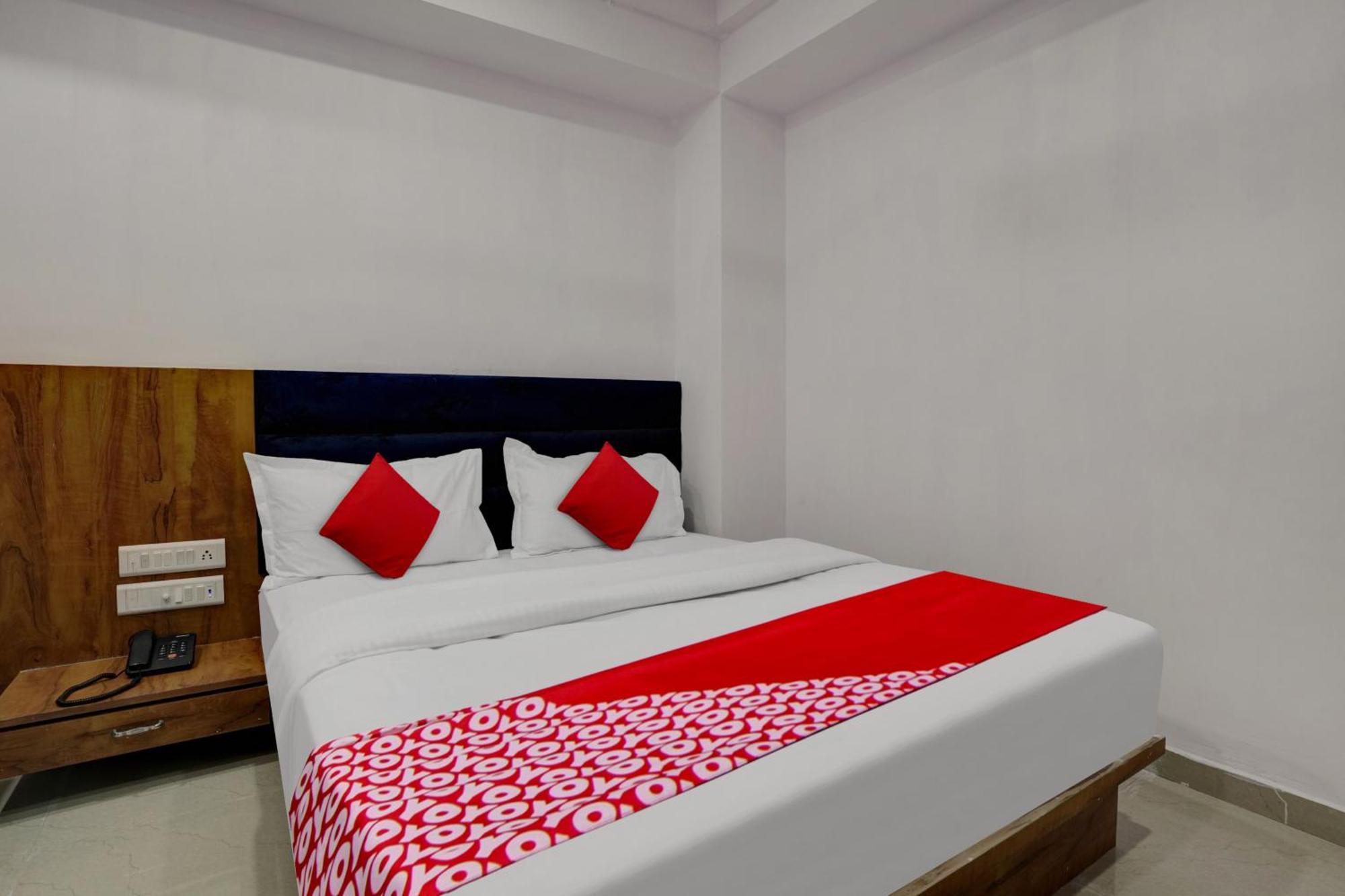 Vinayak Hotel