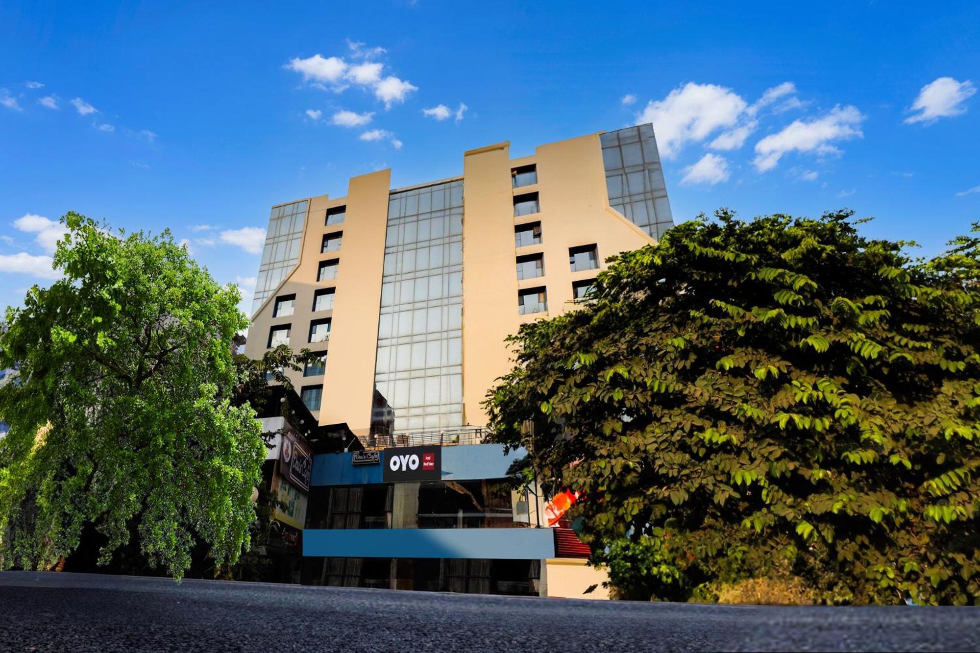 Hotel O Neek Palace Ahmedabad