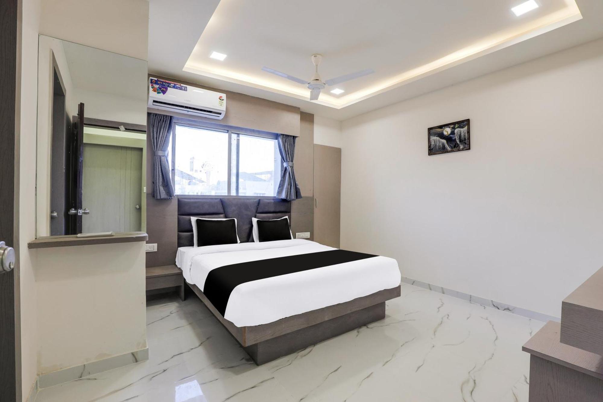 O Neek Palace Hotel