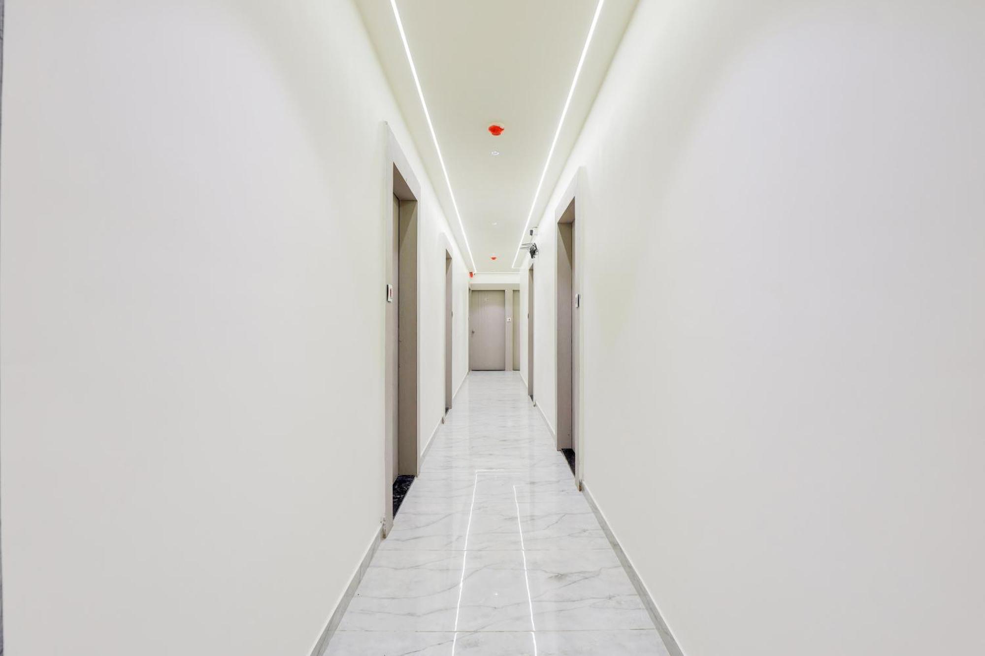 O Neek Palace Hotel
