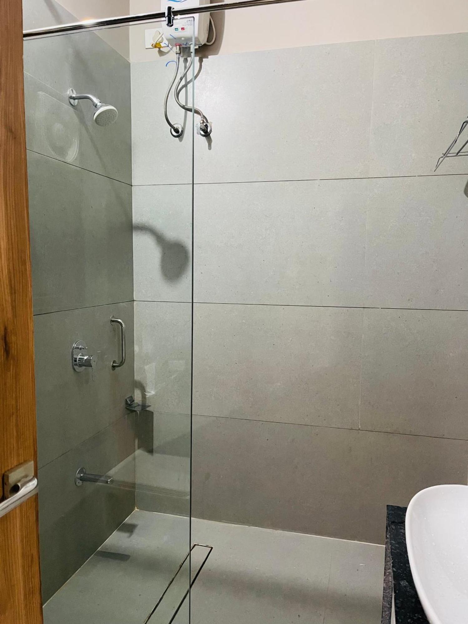 Apartment Pvr House - Second Floor Serenity Ahmedabad