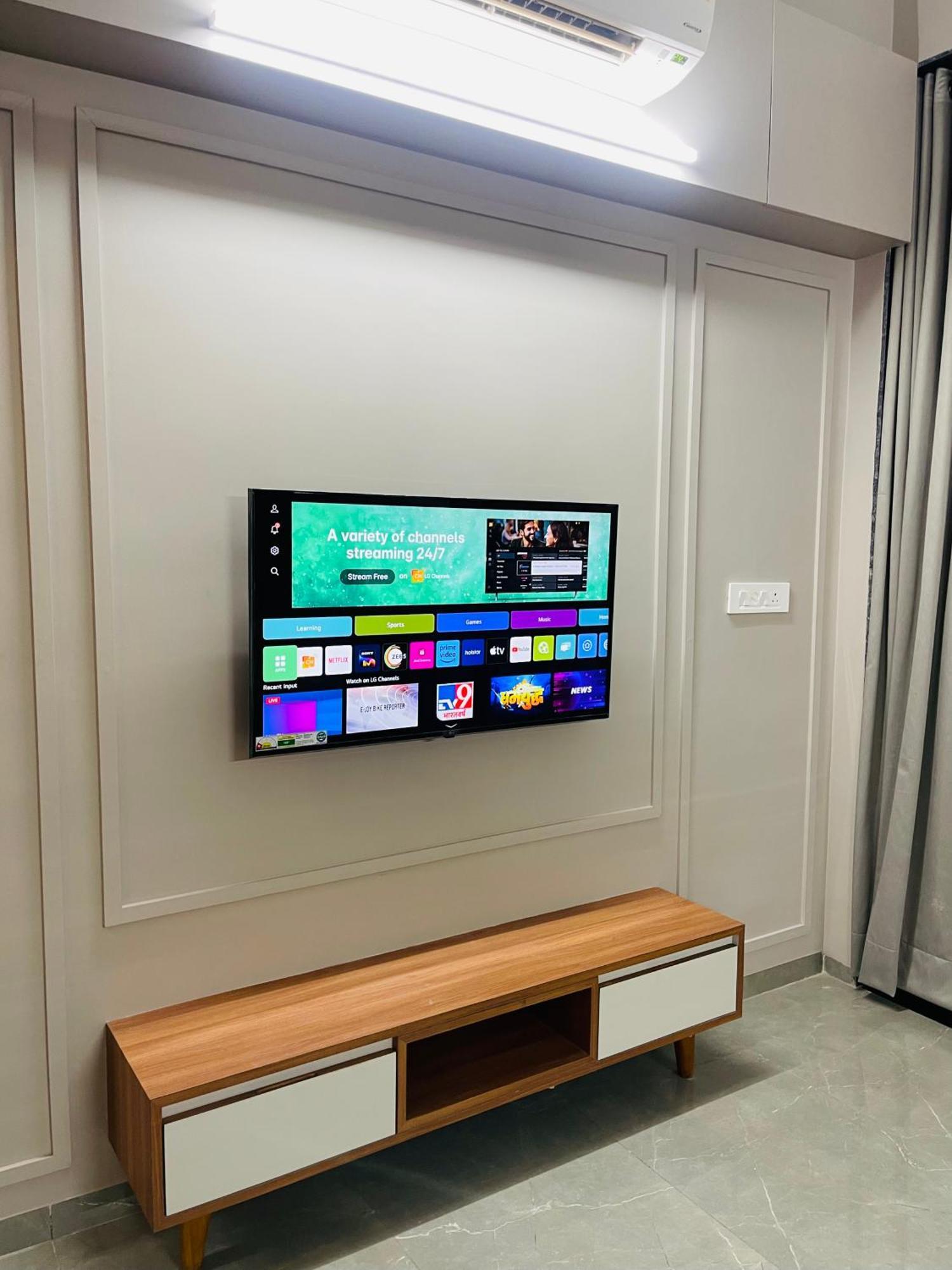 Pvr House - Second Floor Serenity Apartment Ahmedabad