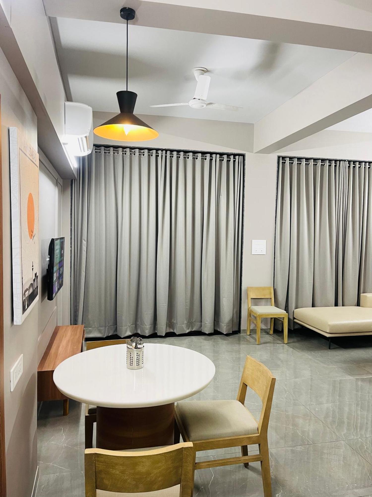 Pvr House - Second Floor Serenity