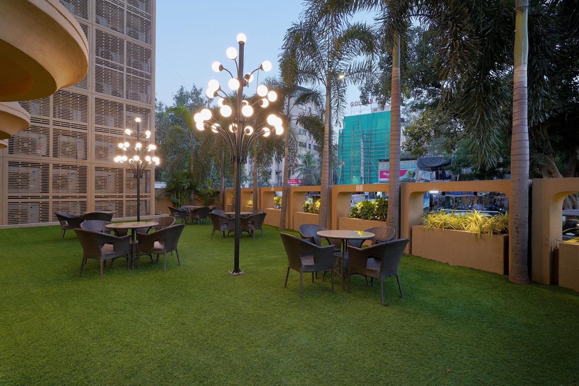 Hotel Artilla Ahmedabad