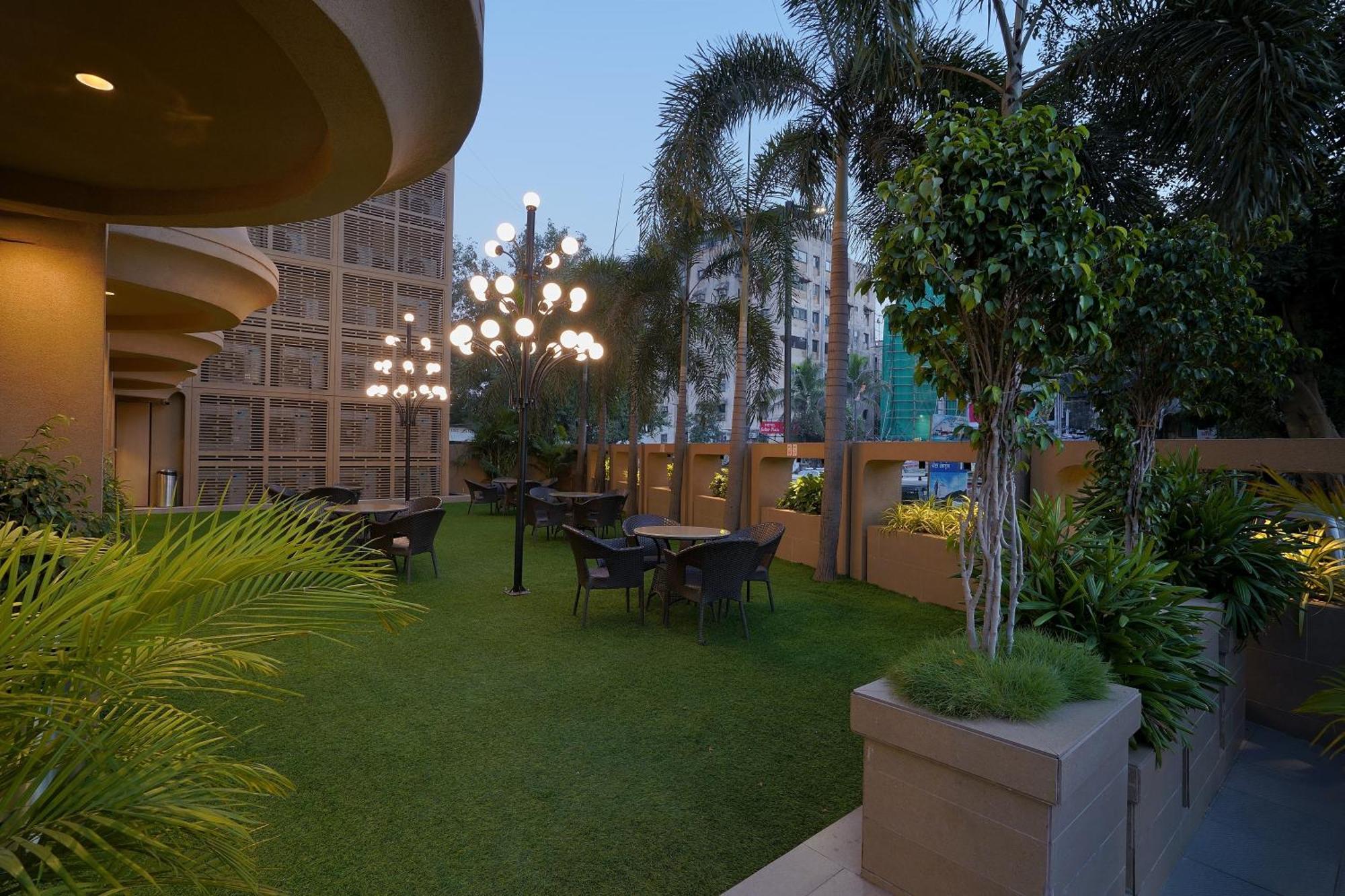 Hotel Artilla Ahmedabad