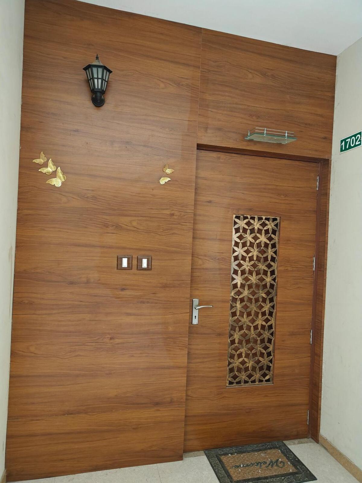 Floor With Stadium View In Lushgreen Heaven * Ahmedabad
