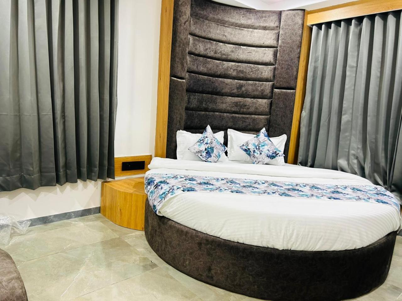 M Grand Ahmedabad