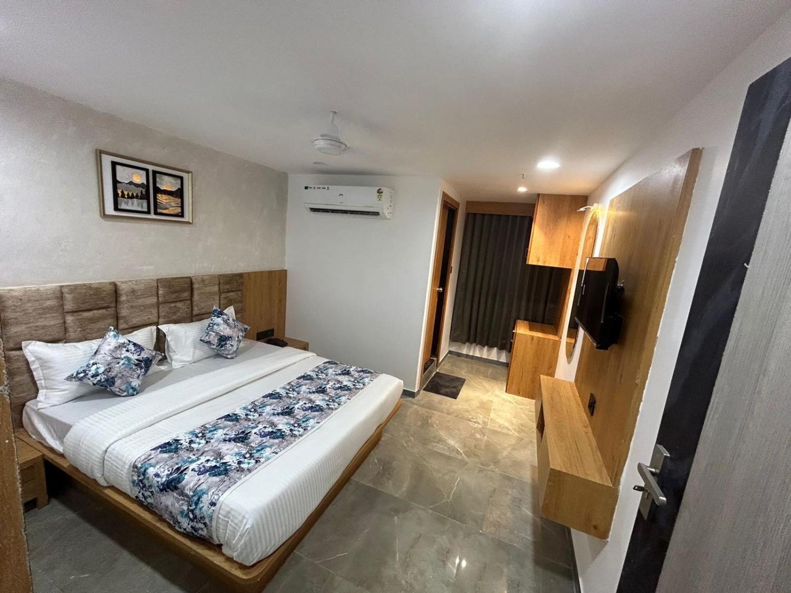 M Grand Ahmedabad