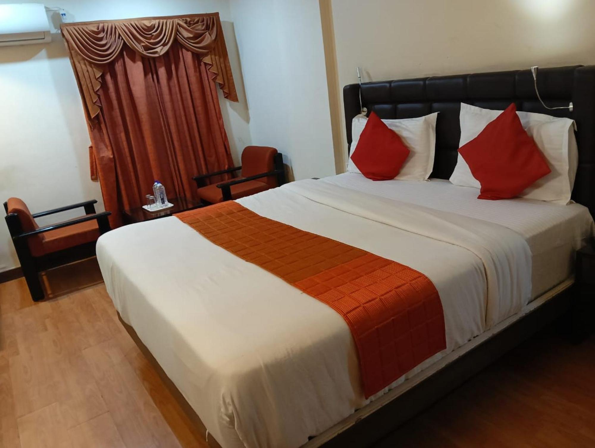 Hotel Crown Ahmedabad