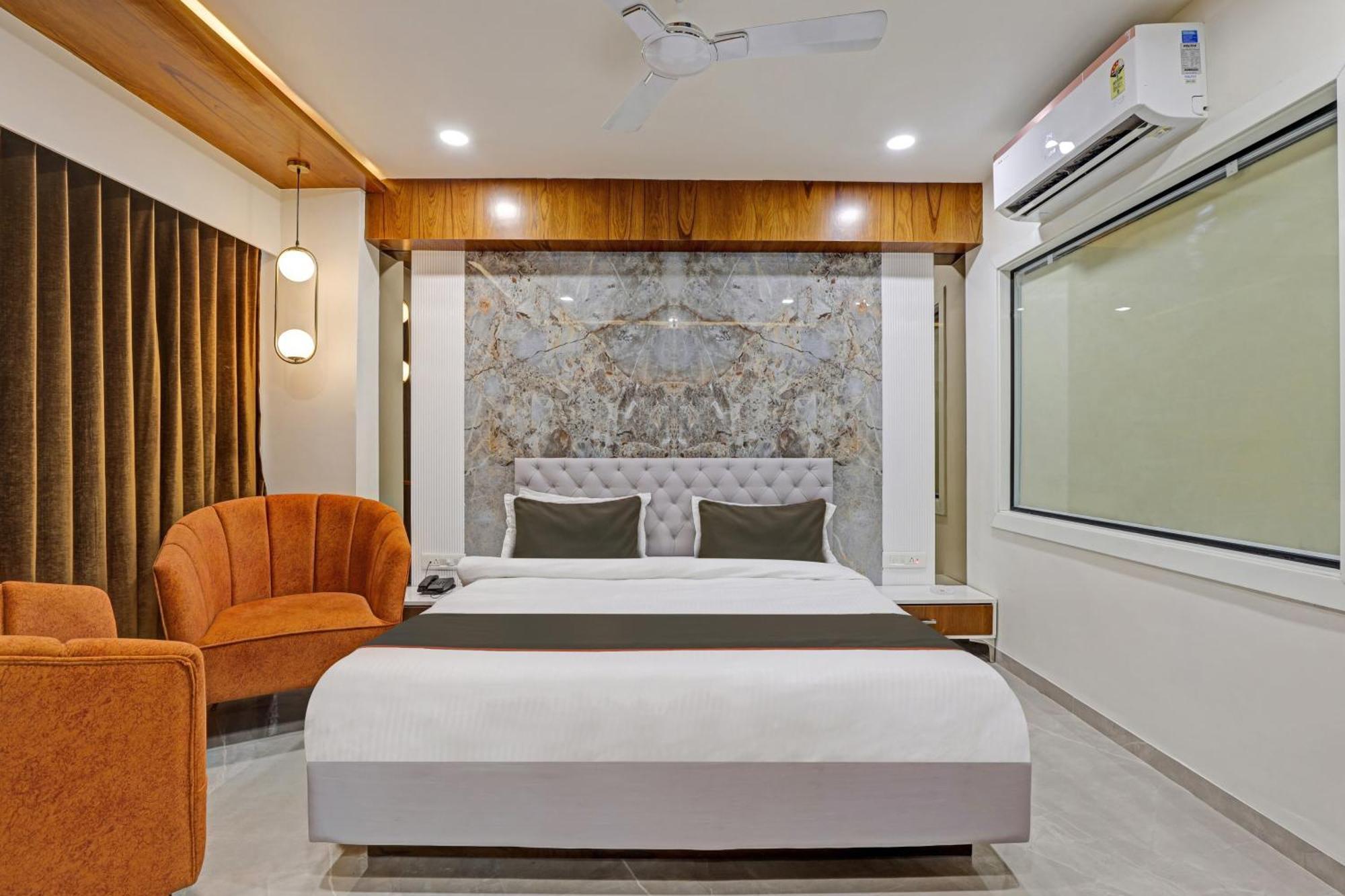 Collection O Alpha One Hotel Ahmedabad