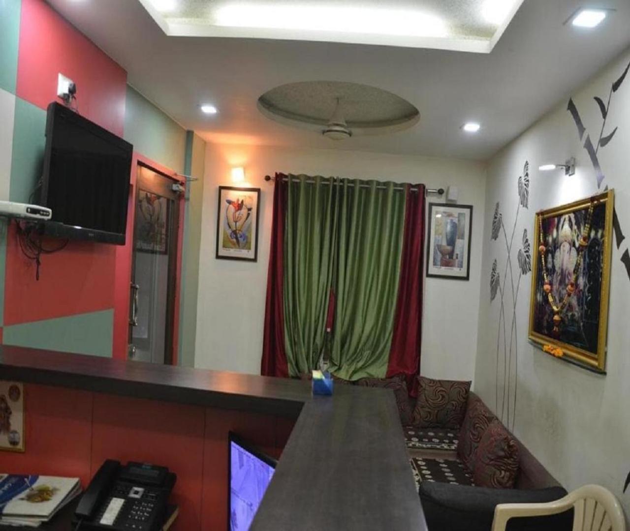 Royal Apple Hotel Ahmedabad