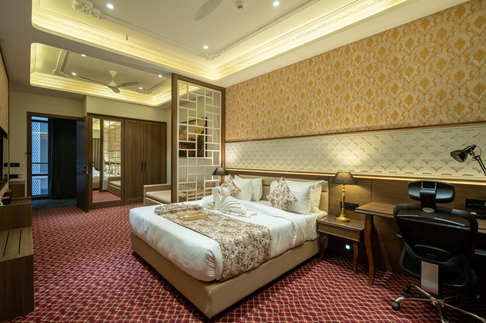 Hotel Mivaante Ahmedabad