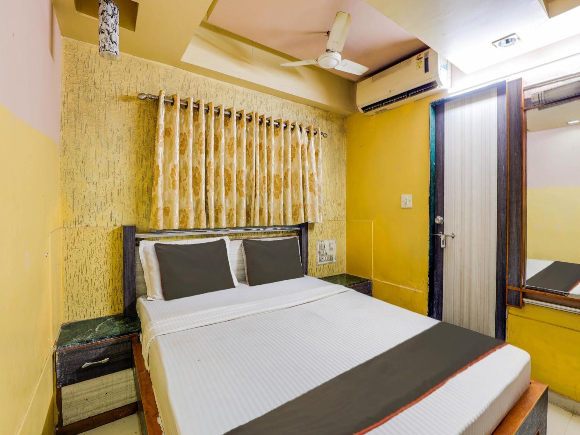 Hotel O Hum Tum 3*