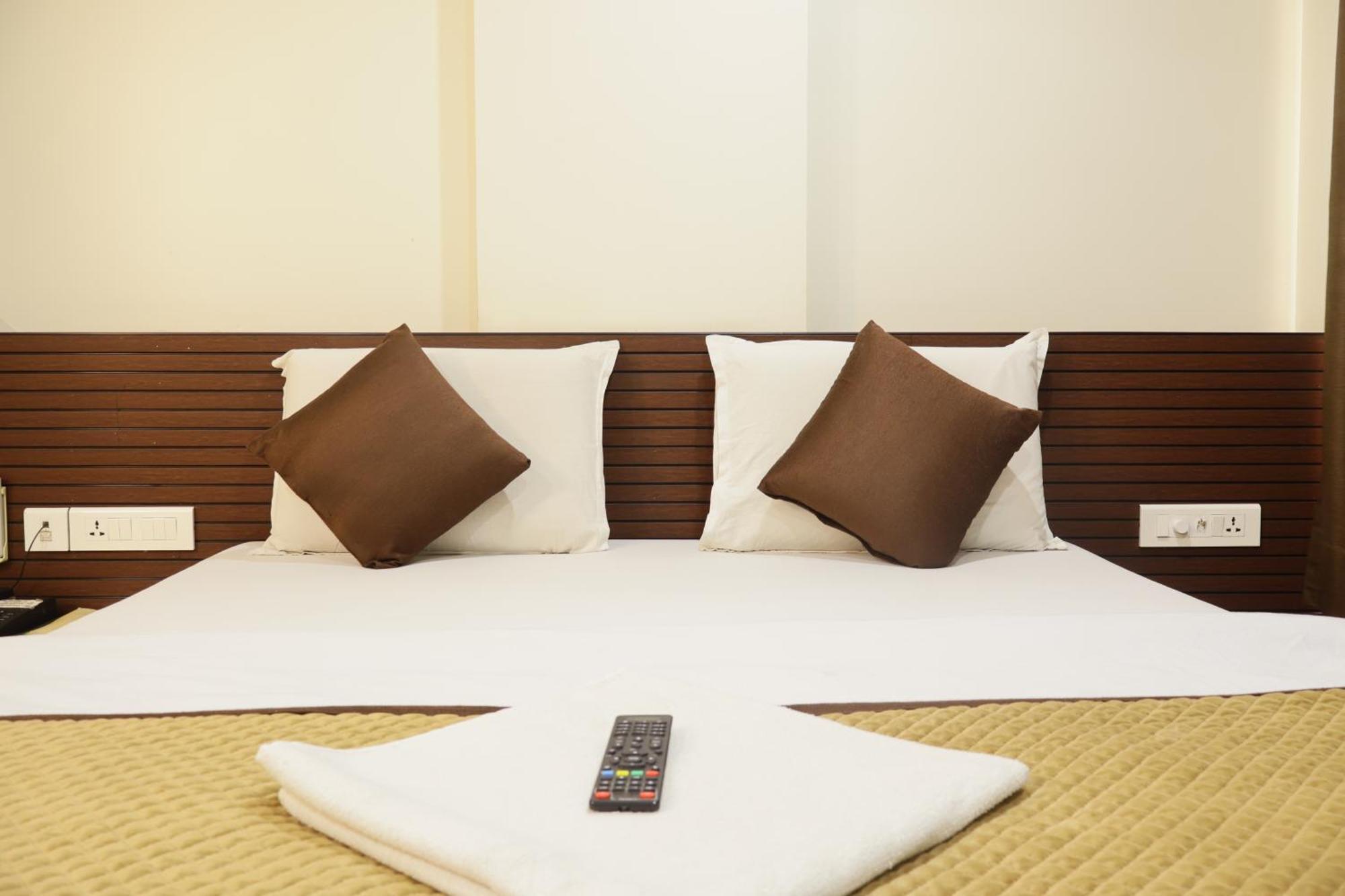 Kabir Hotel 3*