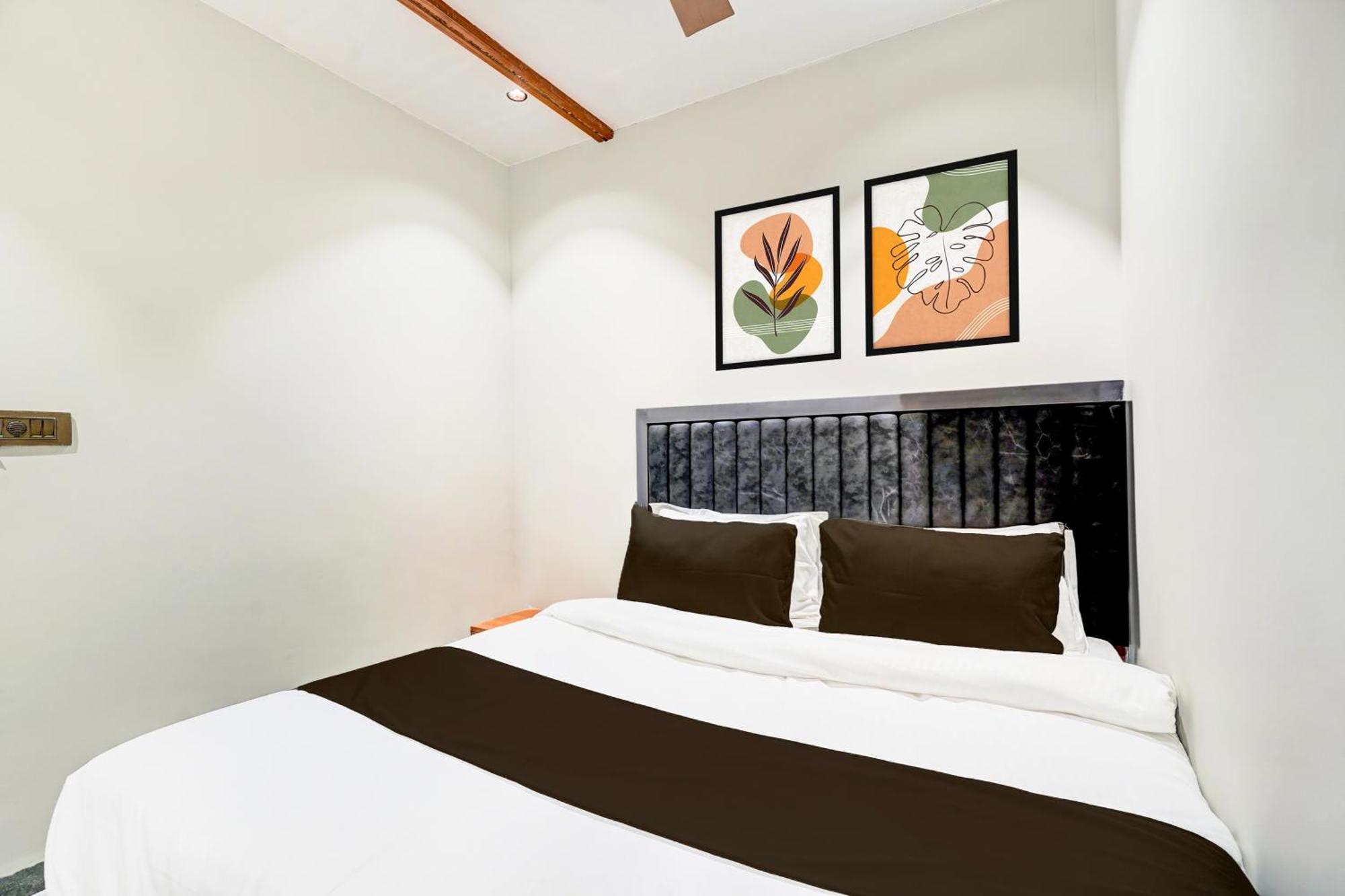 Hotel Collection O Relax Ahmedabad