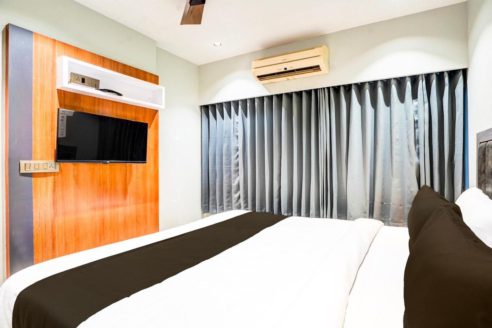 Collection O Relax Ahmedabad