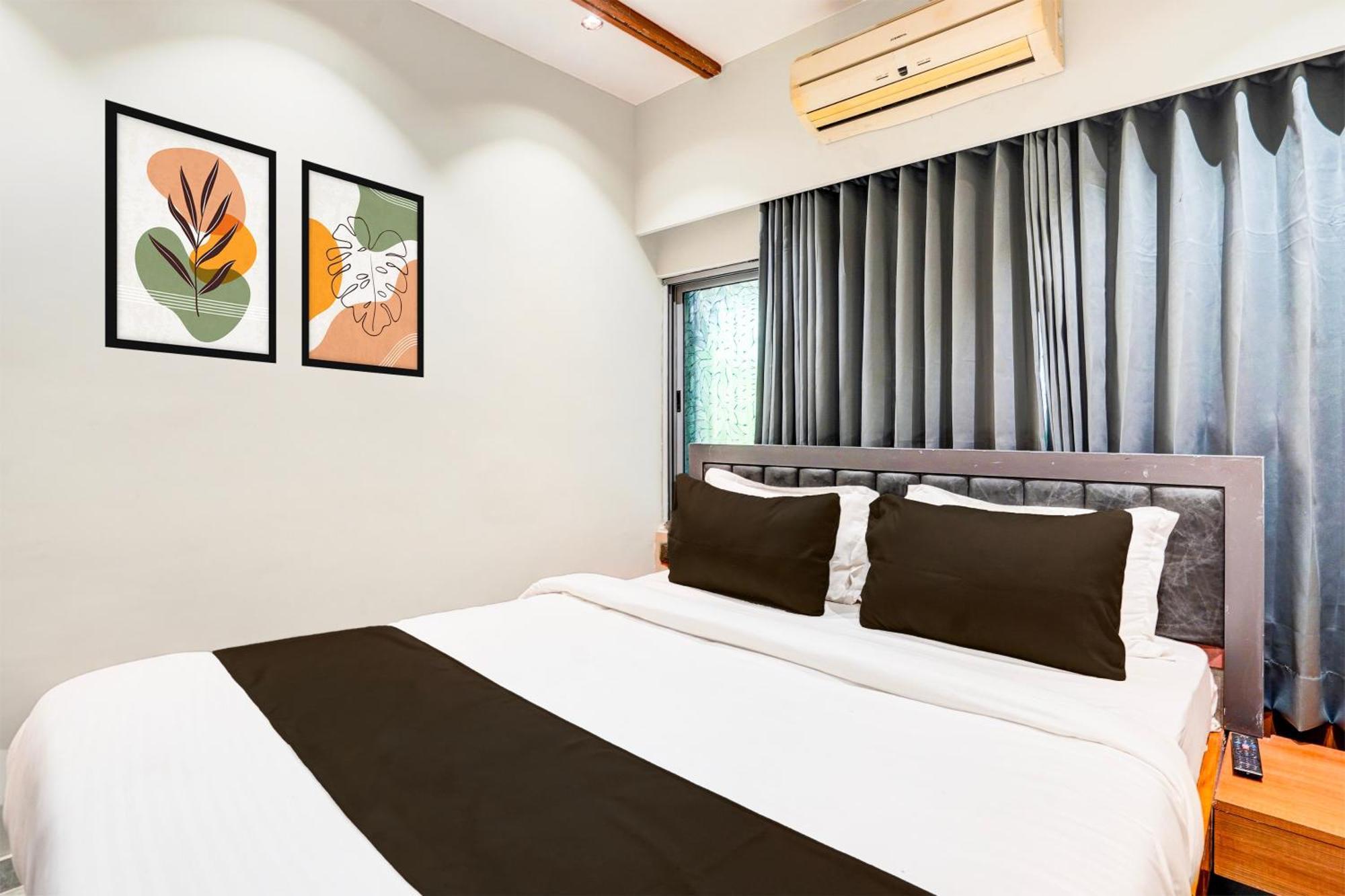 Collection O Relax Hotel