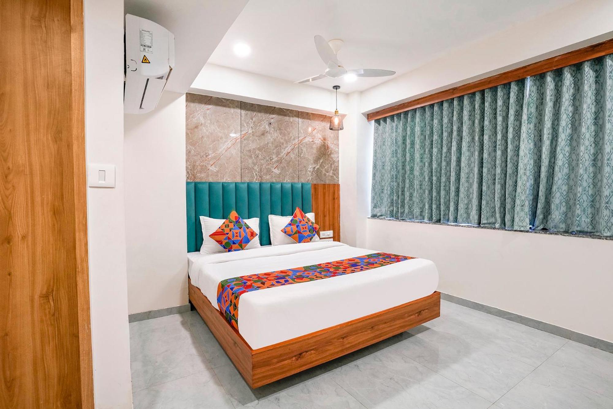 Hotel Fabhotel Namantra - Nr Apollo Circle Sardar Patel Ring Road Ahmedabad