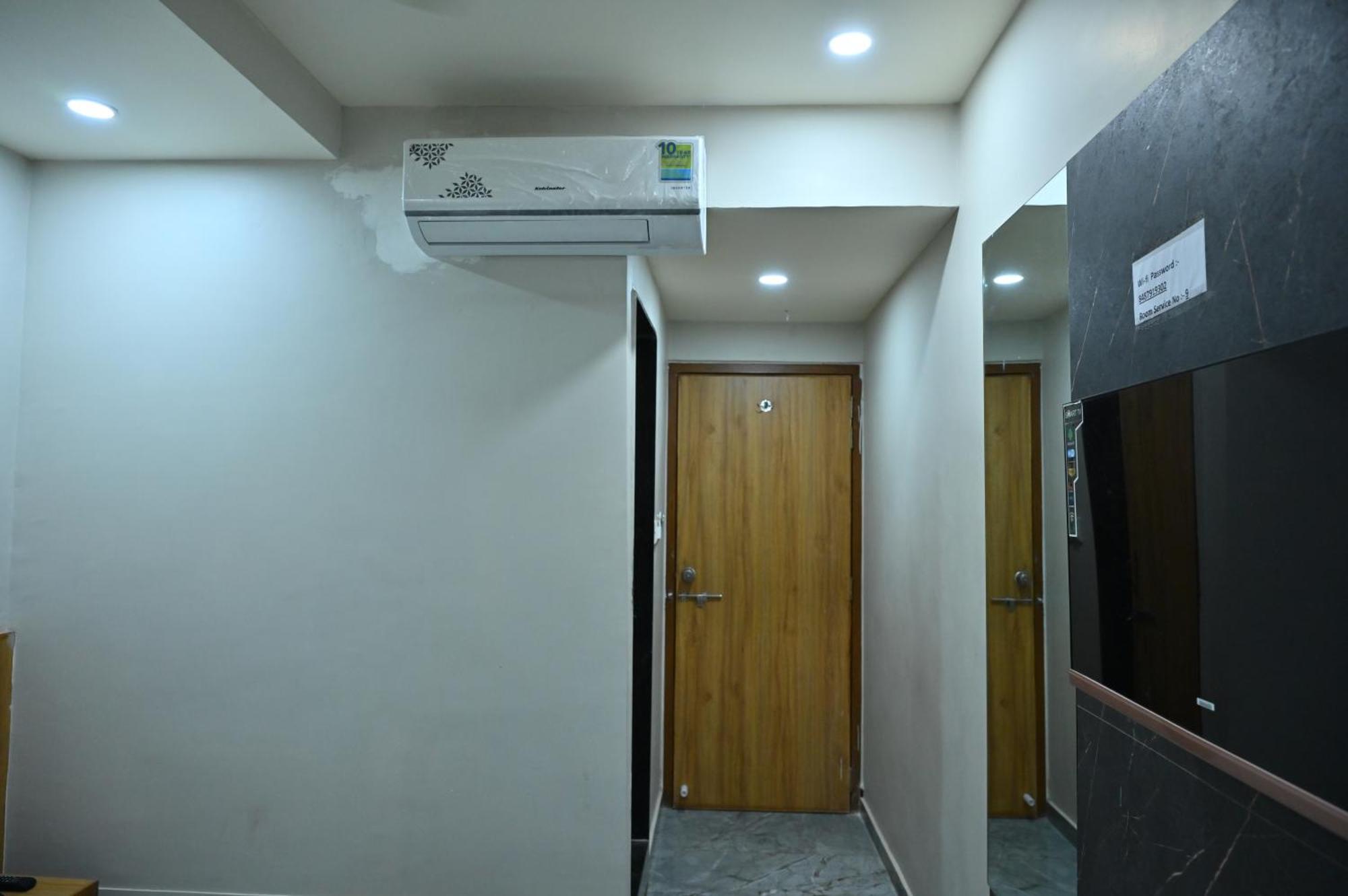 Sury Hotel *