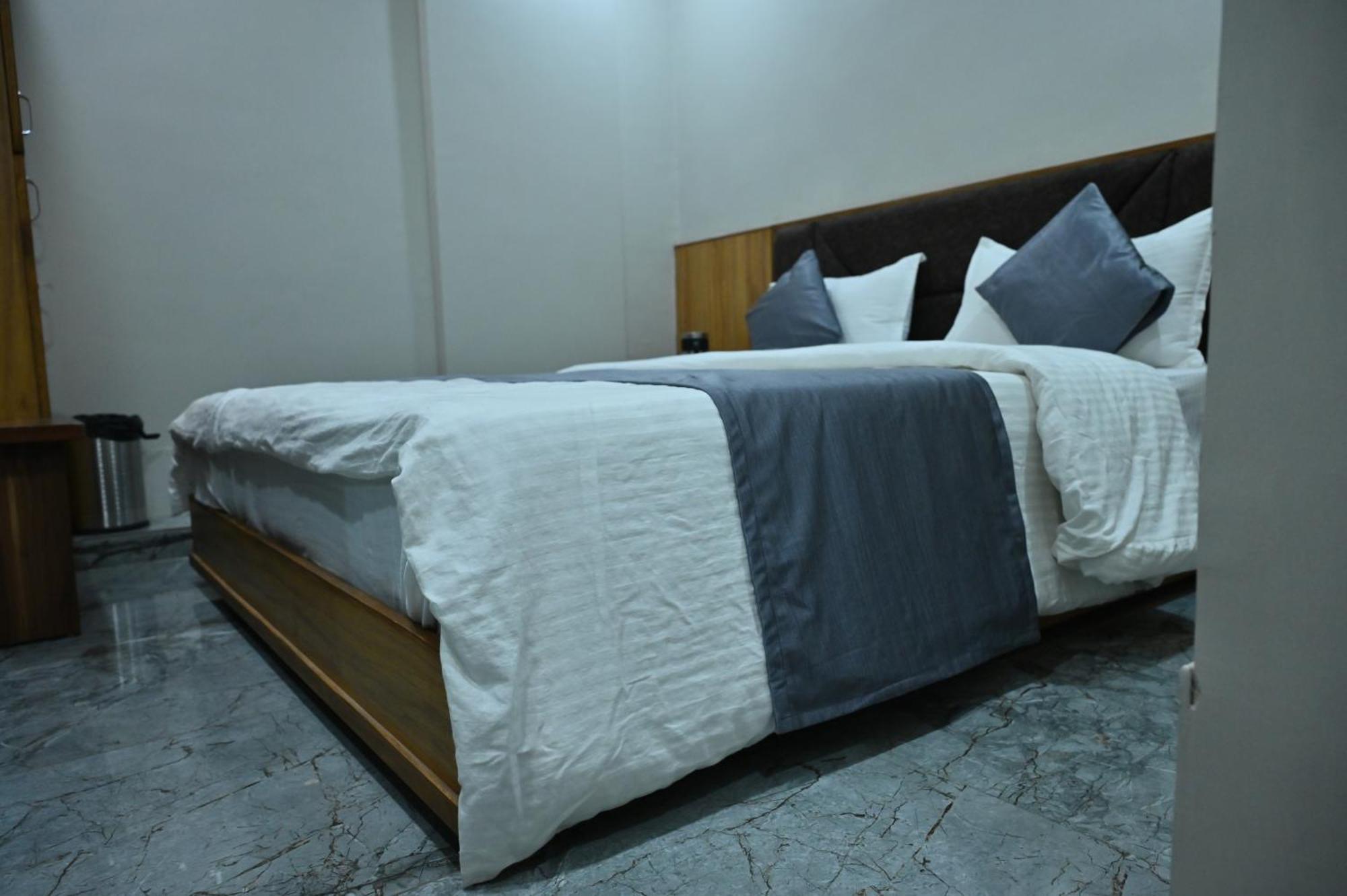 Hotel Sury