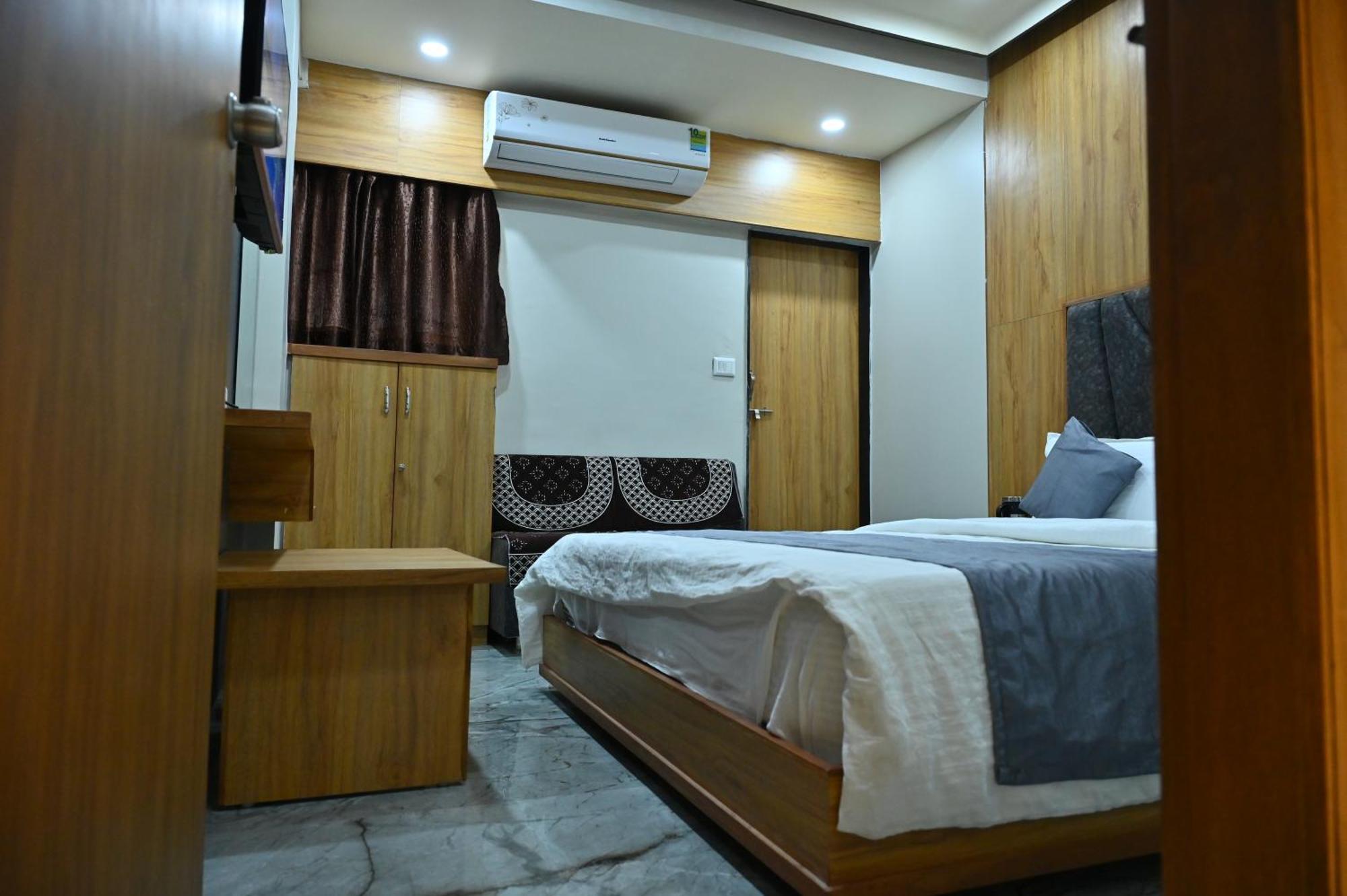 Sury Hotel Ahmedabad