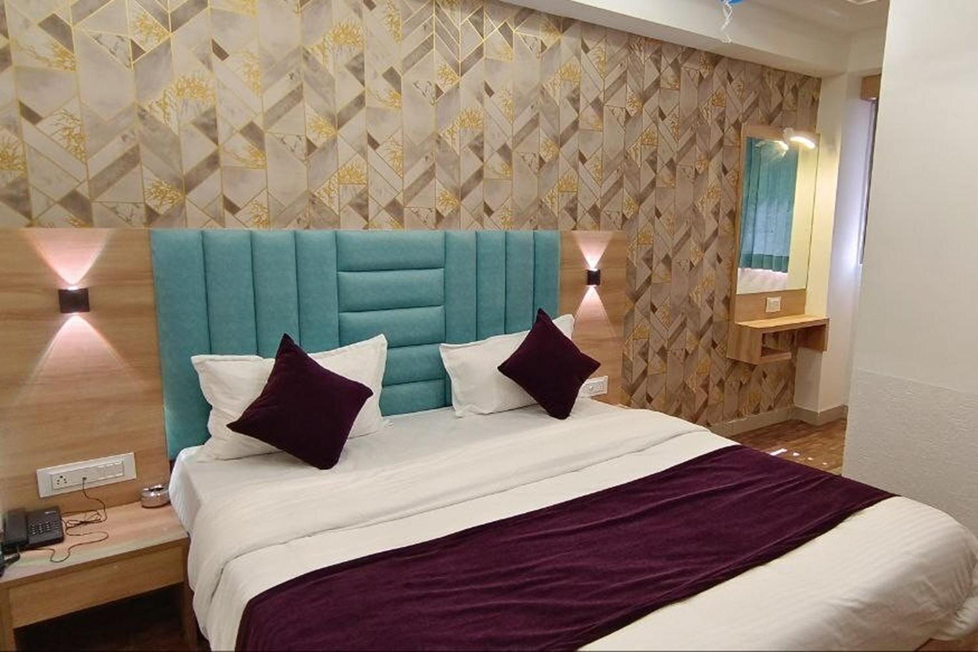Matrix Hotel *