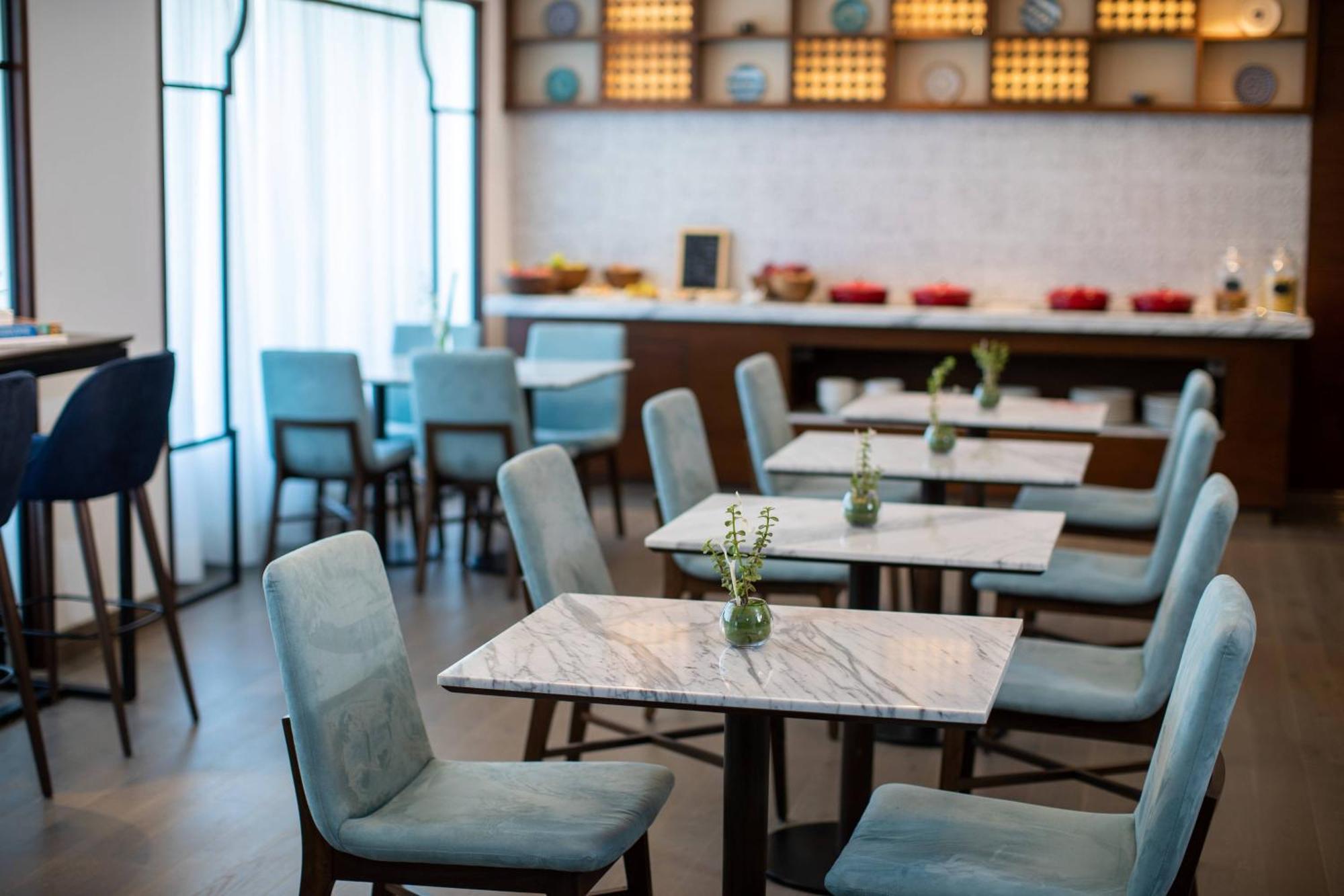 Hotel Renaissance Ahmedabad
