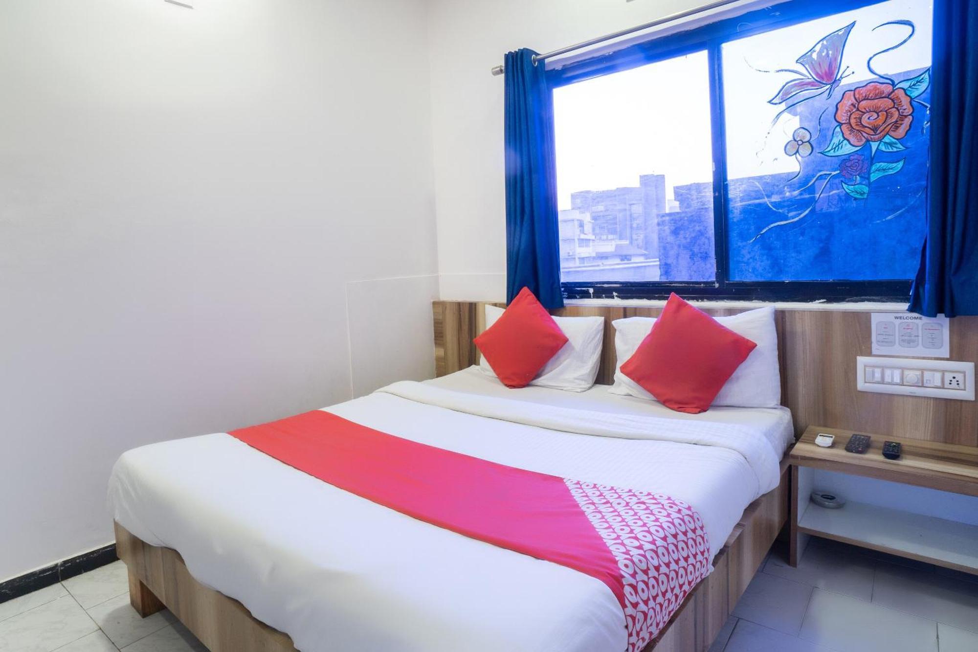 Hotel O Swell Ahmedabad