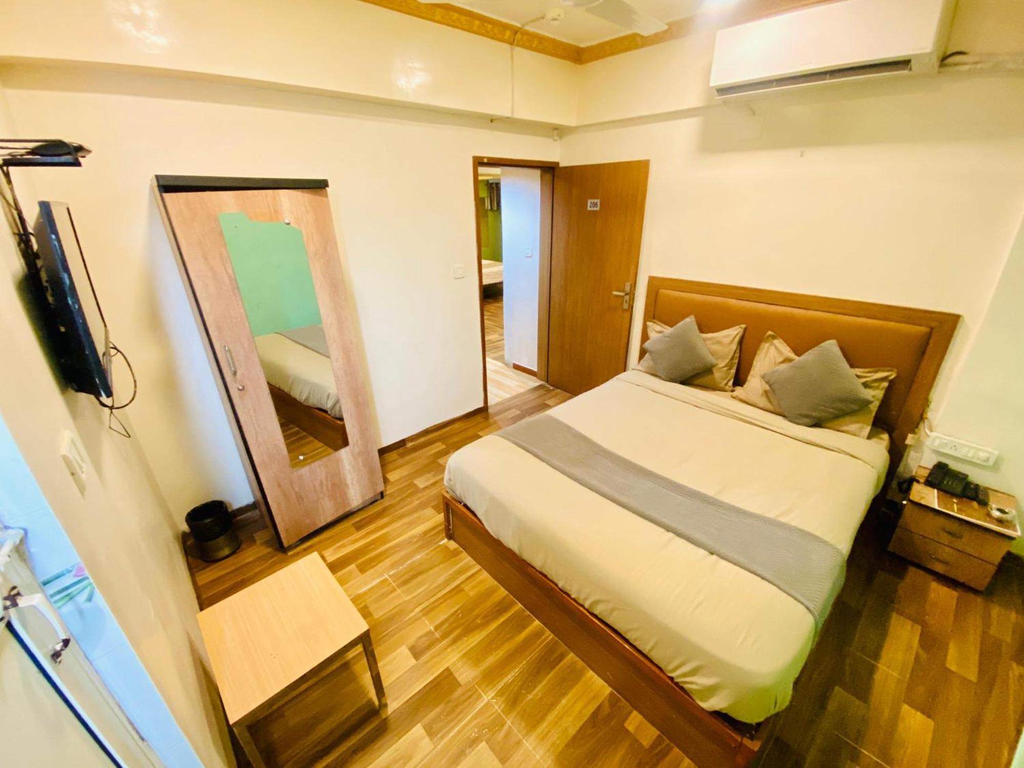 Abc Satellite Prahlad Nagar Hotel *
