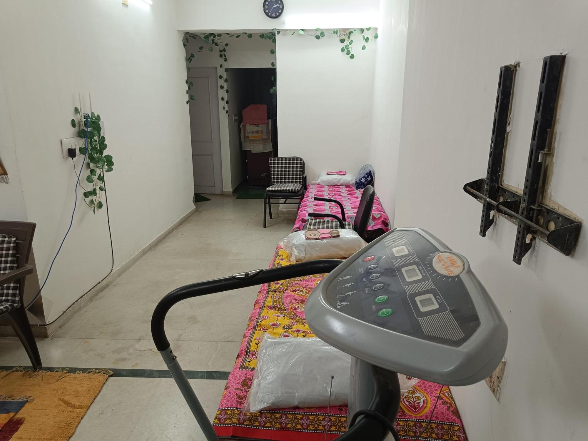 Chintamani Siddhi Chakra Apartment, Bed Spaces For Cold Play *