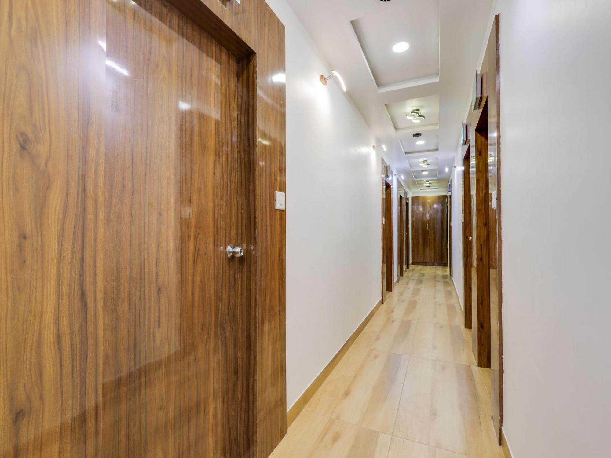 O Bhanu Hotel 4*