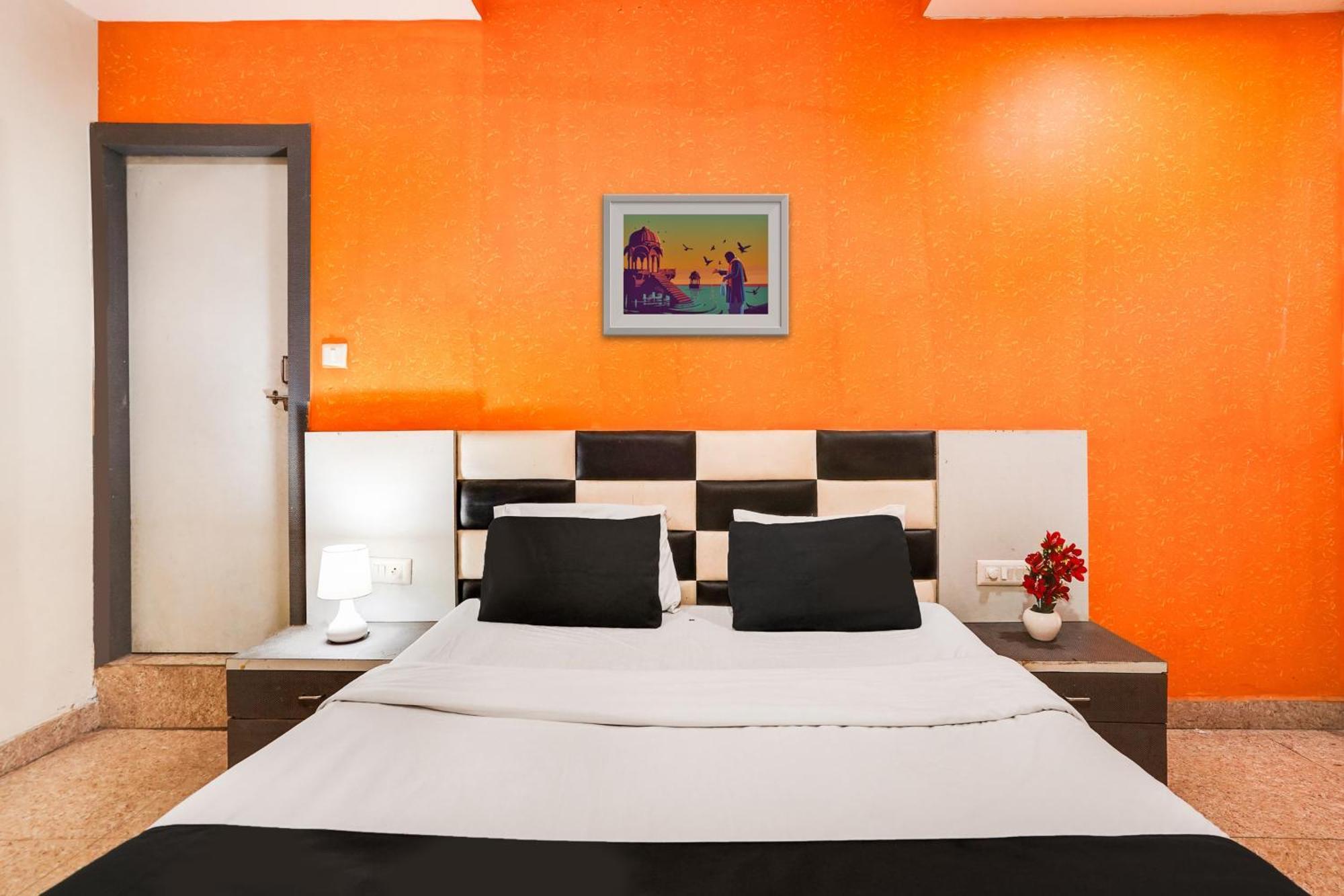 Hotel O Crystal 4*