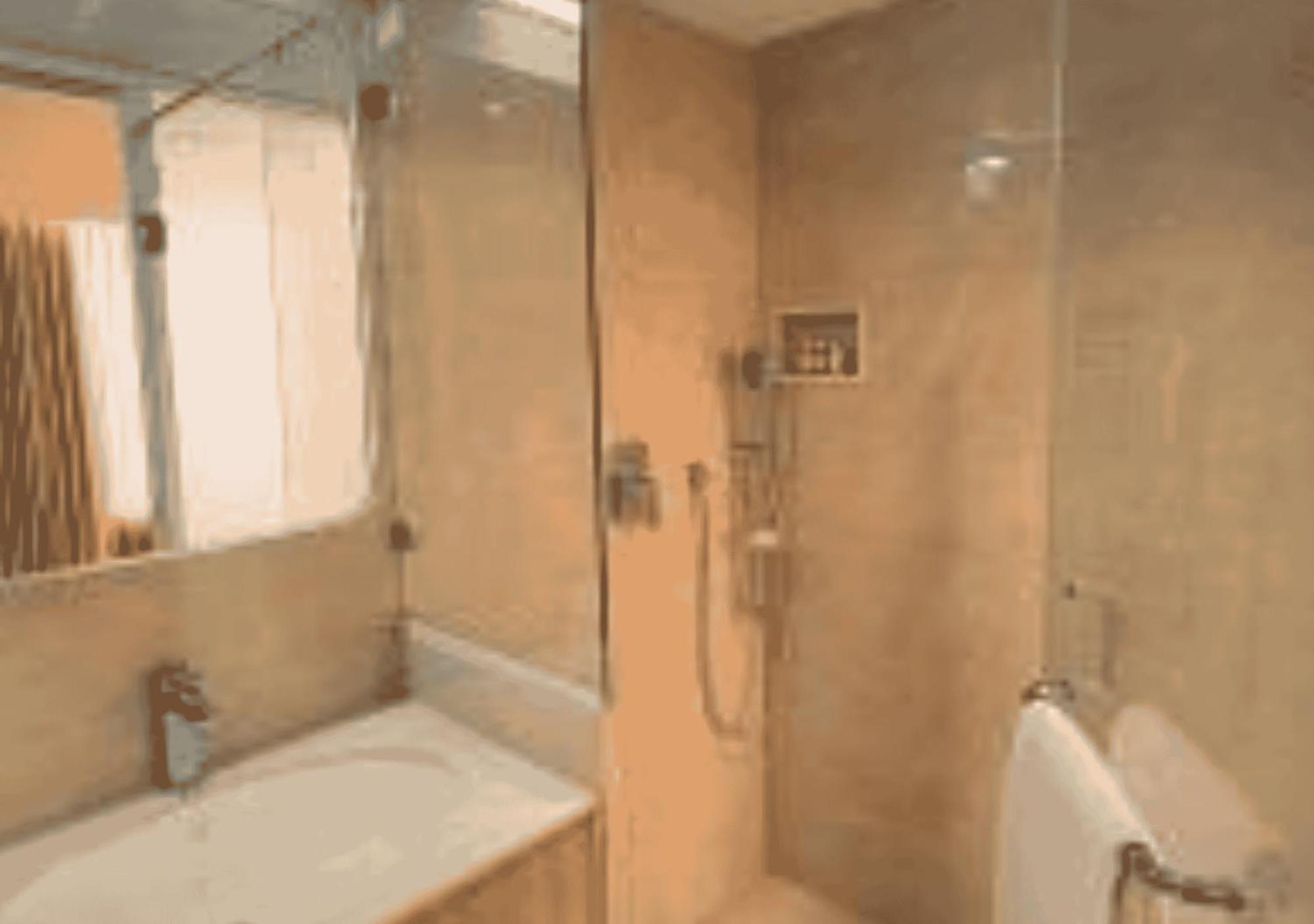 Hotel Biznotel By Pride Motera 4*
