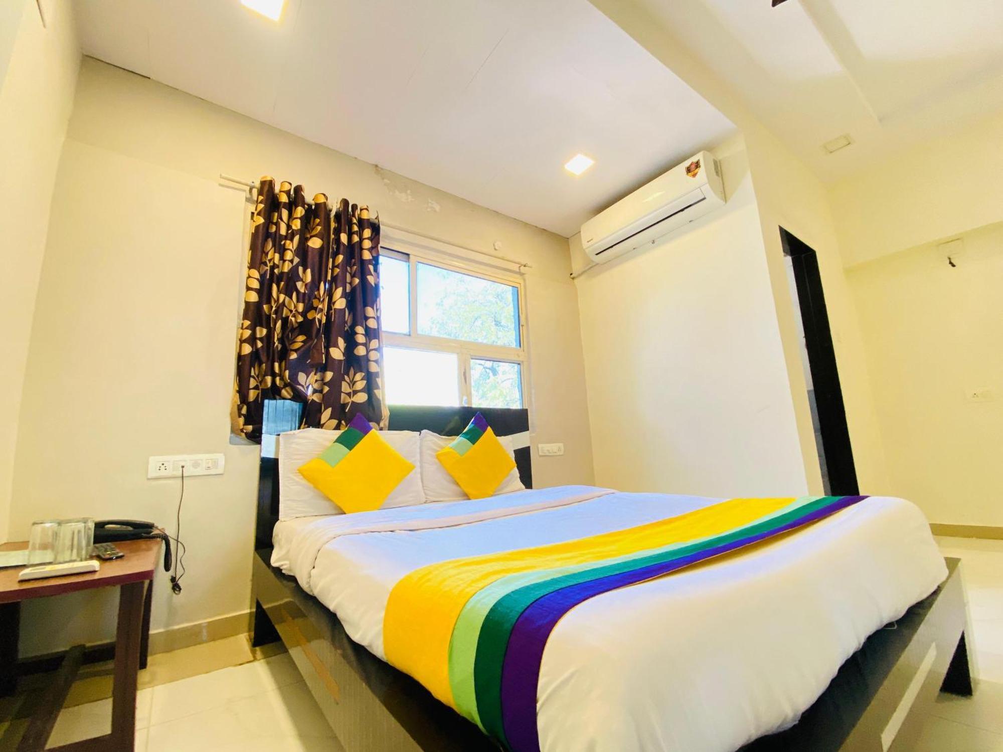 Hotel Aakash Navrangpura 2*