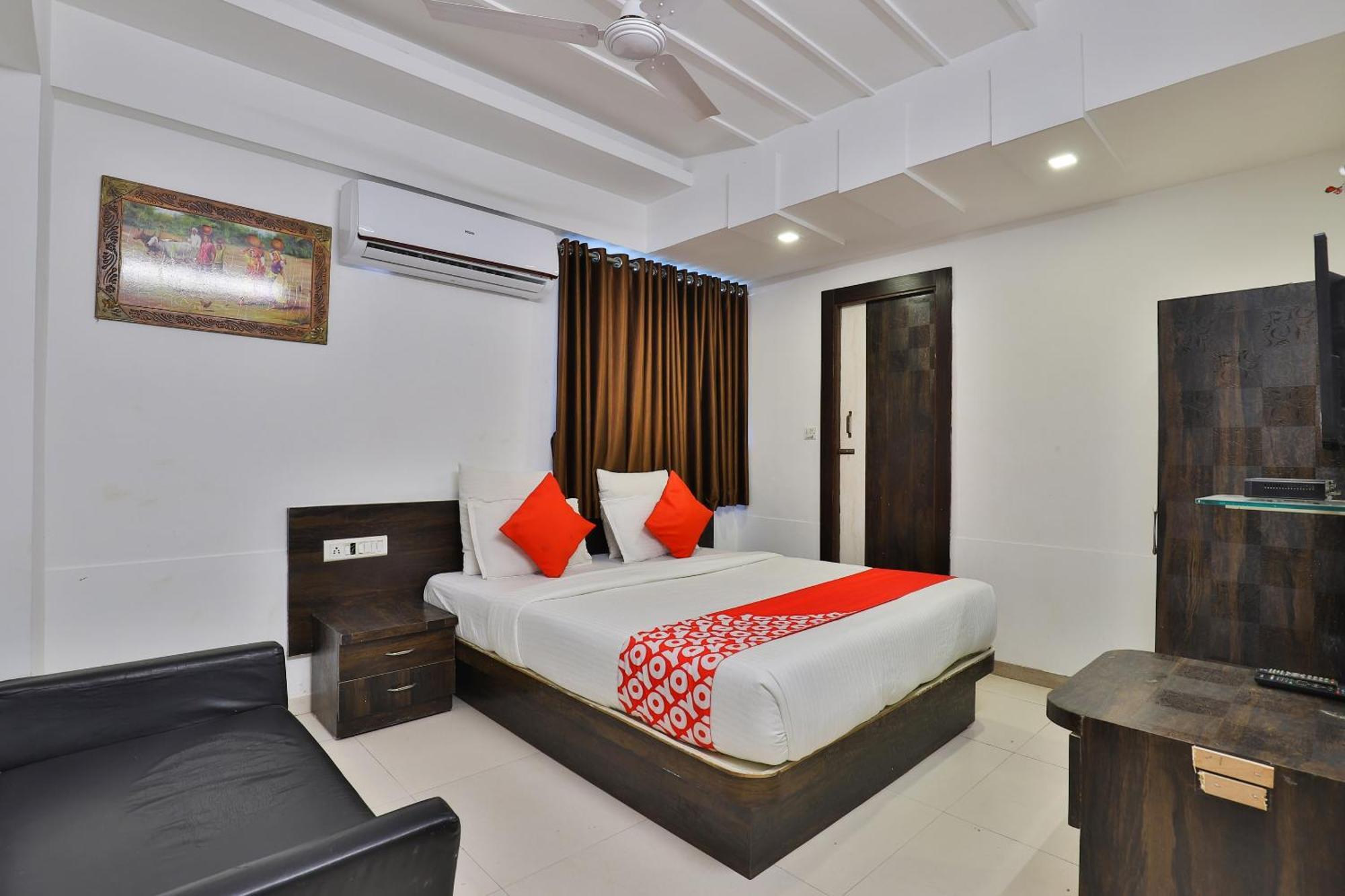 Hotel O Kum Kum 3*