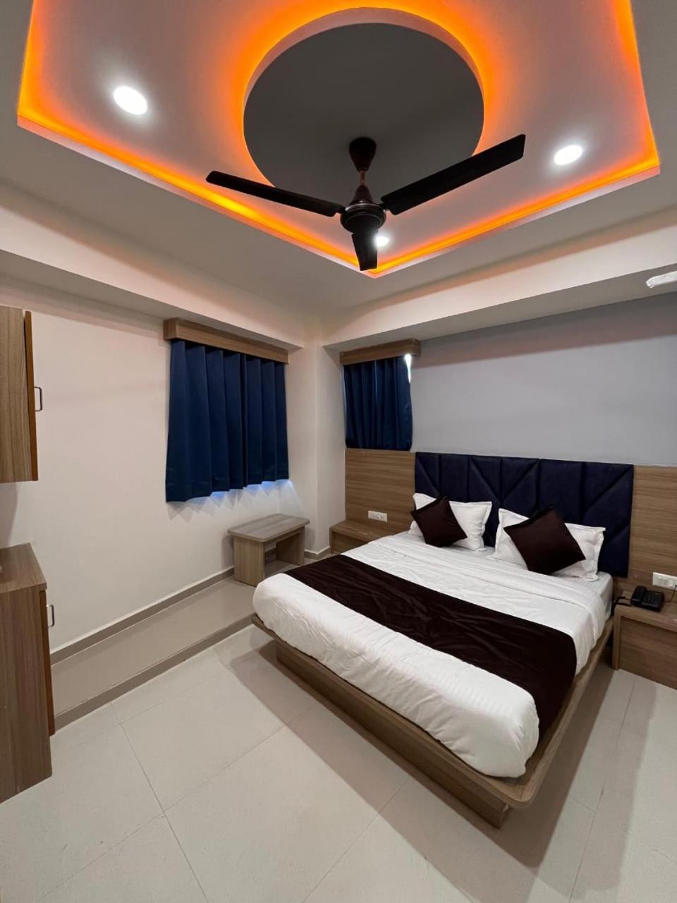 Guest house R K *