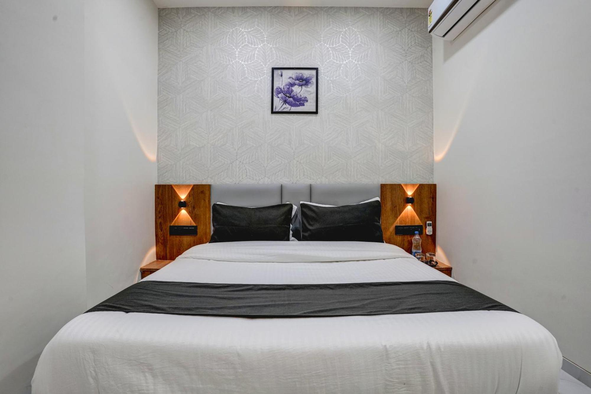 Paris Plaza 3* Ahmedabad