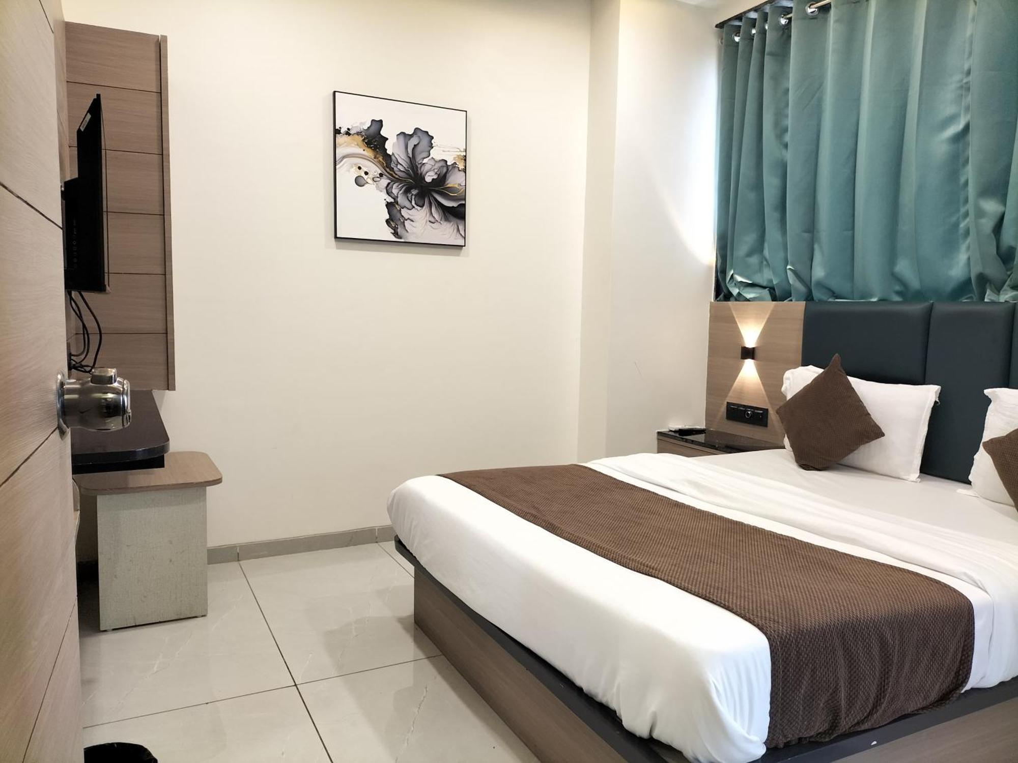 Paris Plaza Ahmedabad