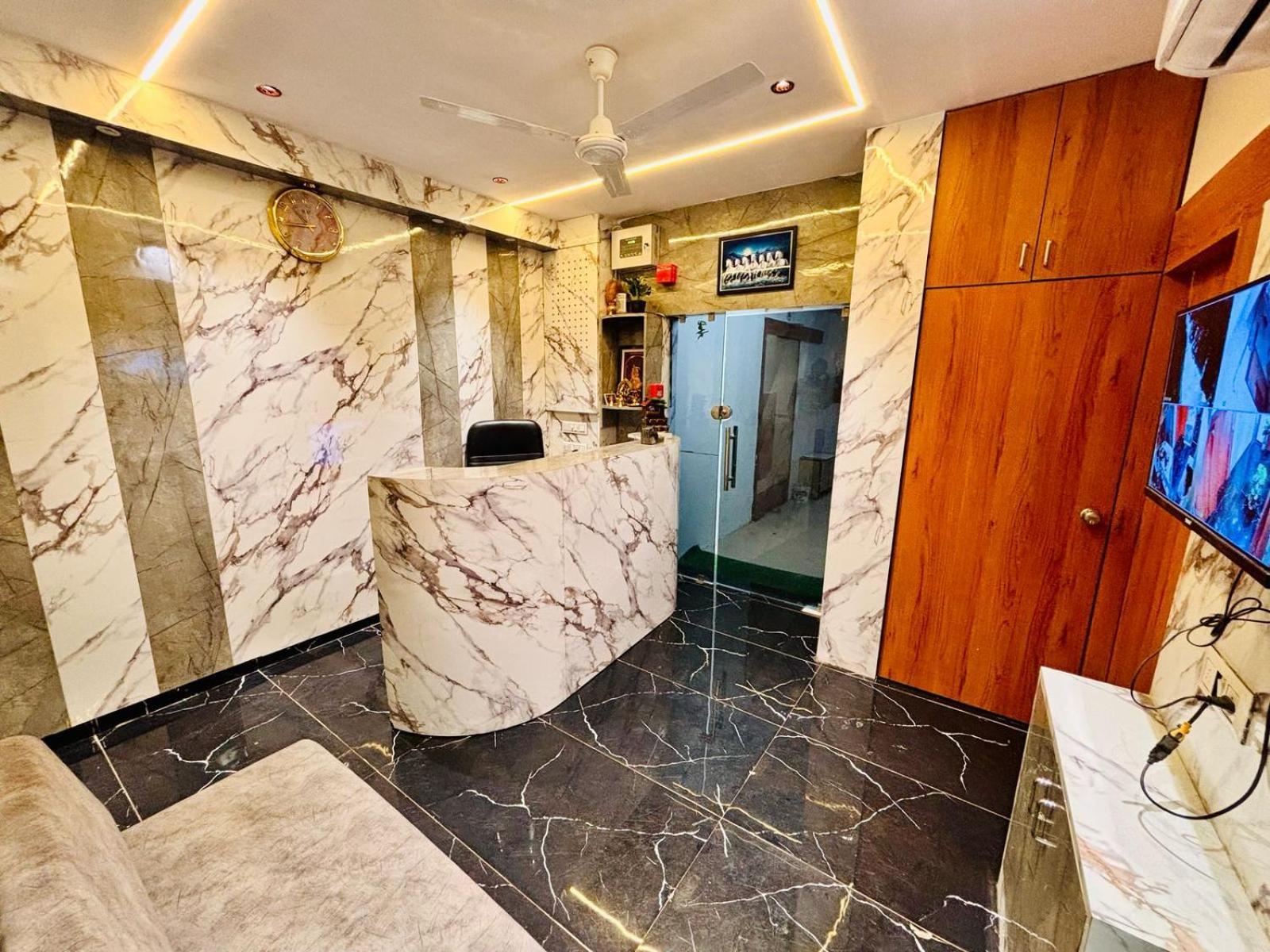 Palm Residency Hotel 2*