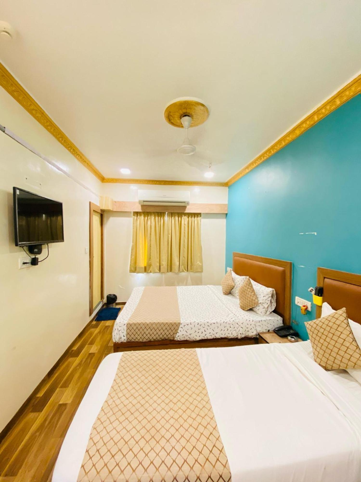 Hotel Abc Satellite Prahlad Nagar *