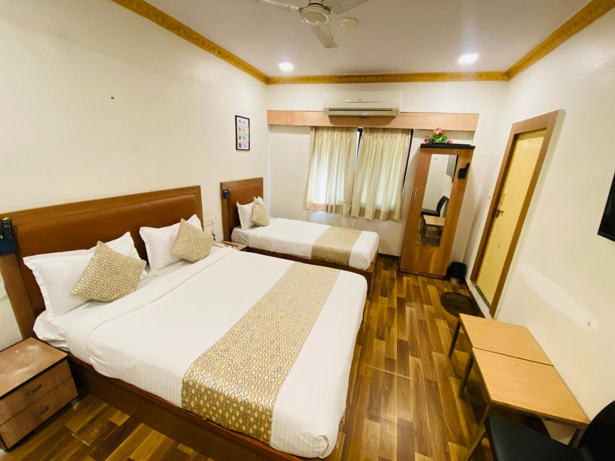 Abc Satellite Prahlad Nagar Hotel *